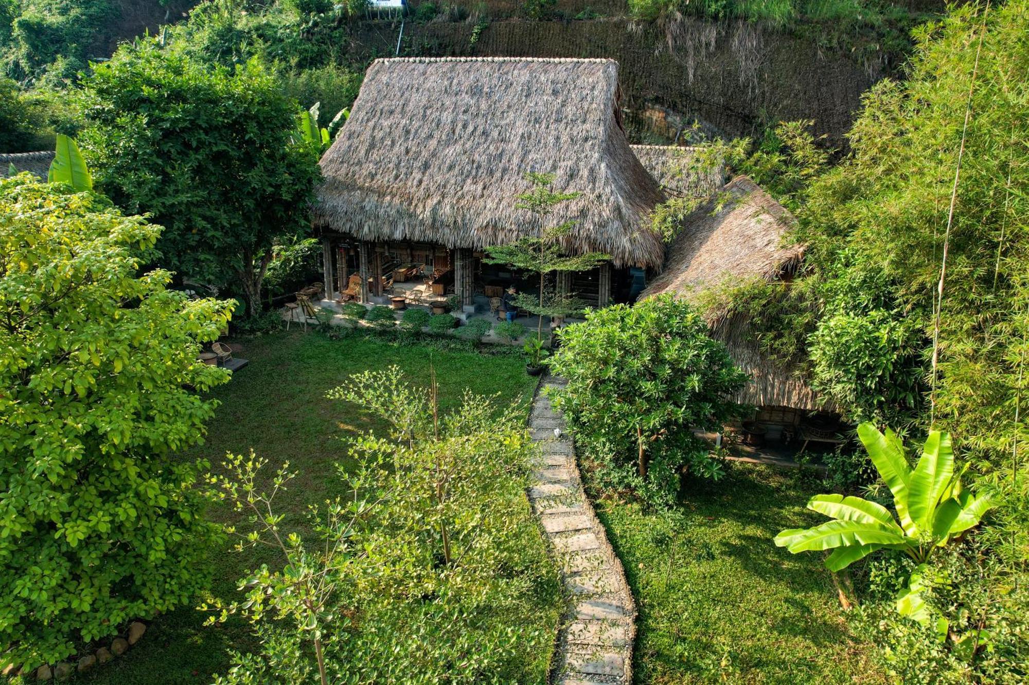 Dinh Gia Trang - Homestay & Coffee The Ruong Exterior photo